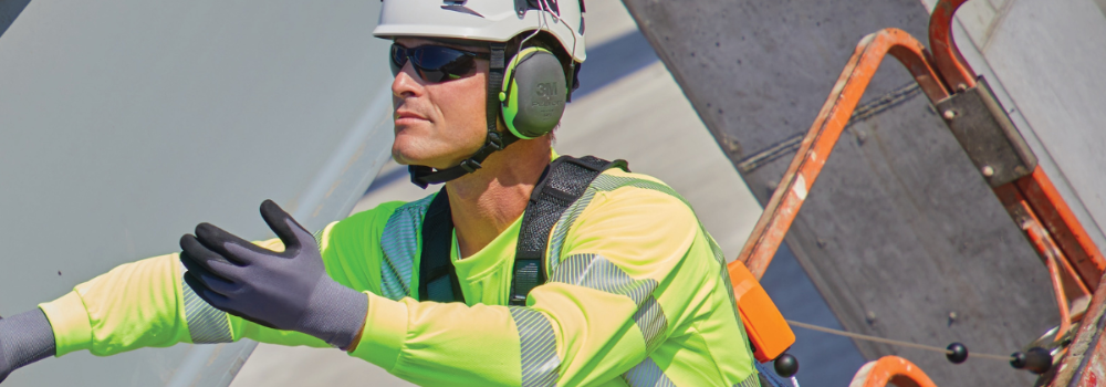 How personal self-retracting lifelines help prevent falls